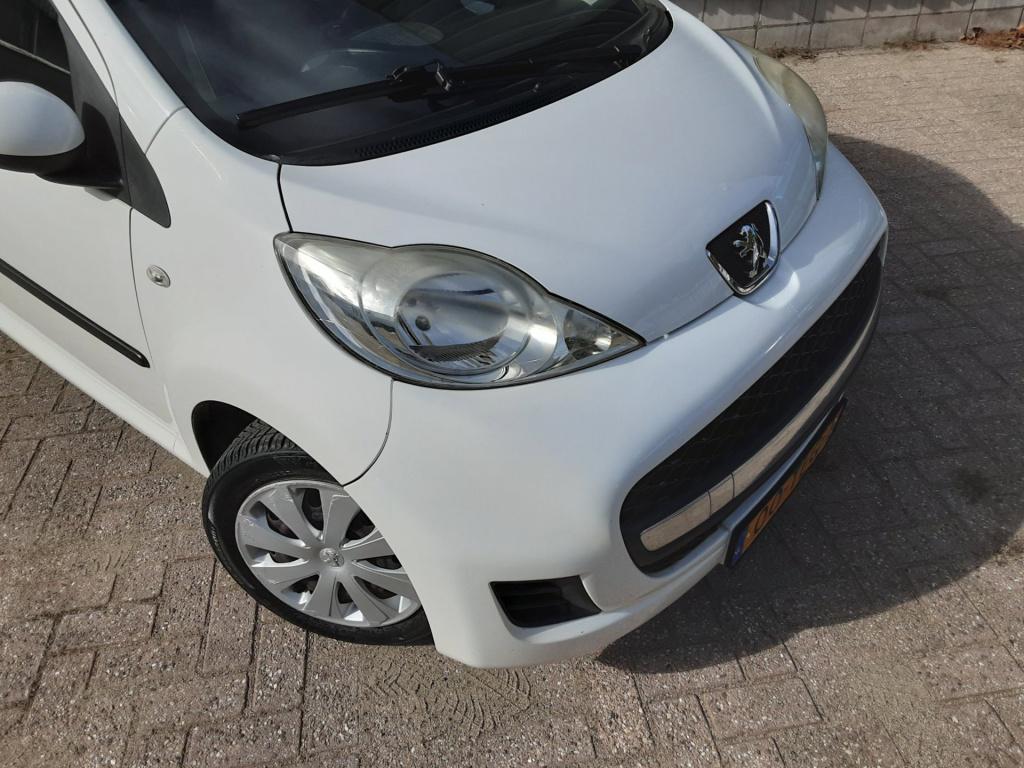 Peugeot 107 1.0-12v xs