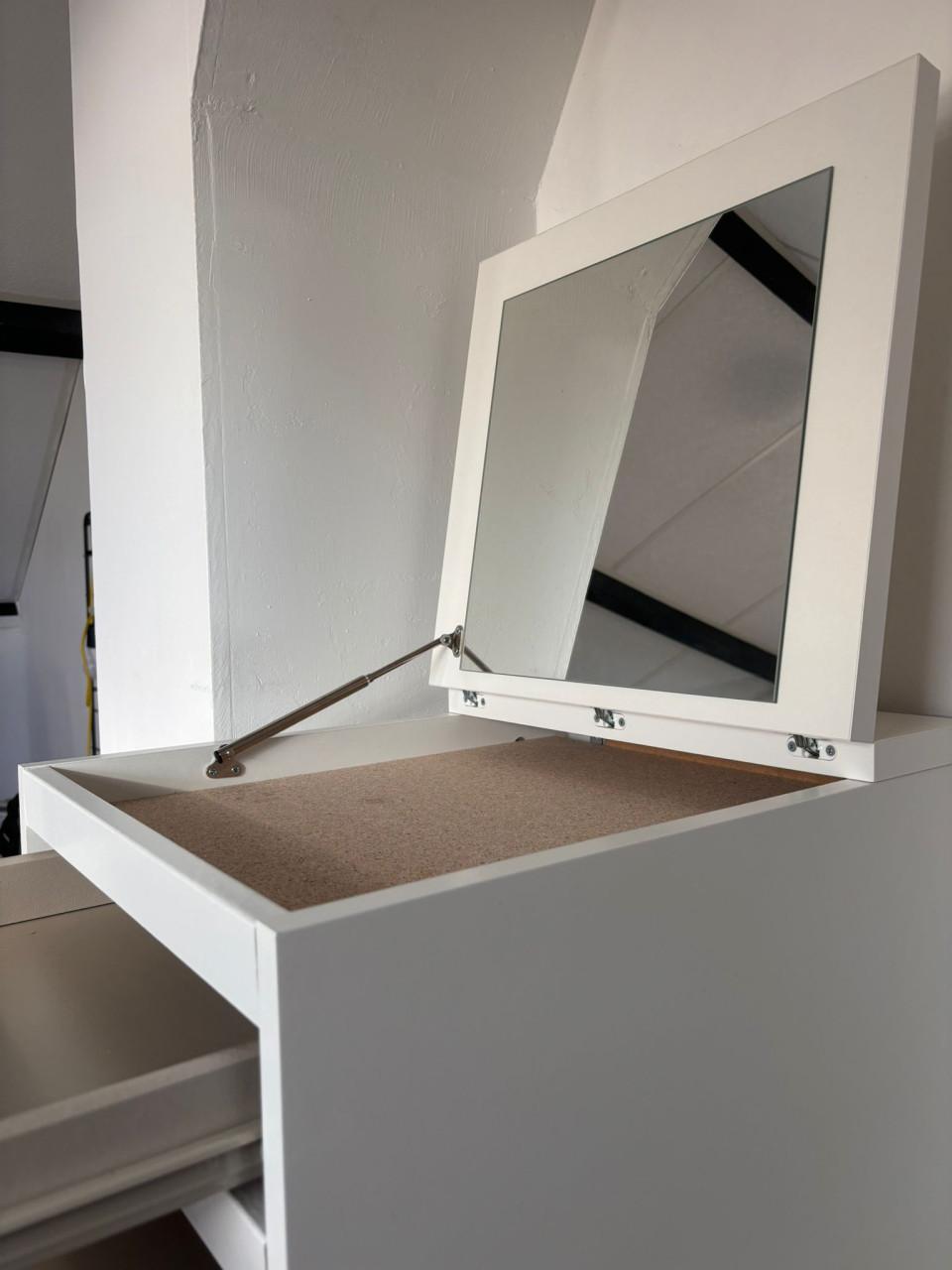 IKEA MALM ladekast – wit met spiegelglas (6 lades, 40x123 cm)