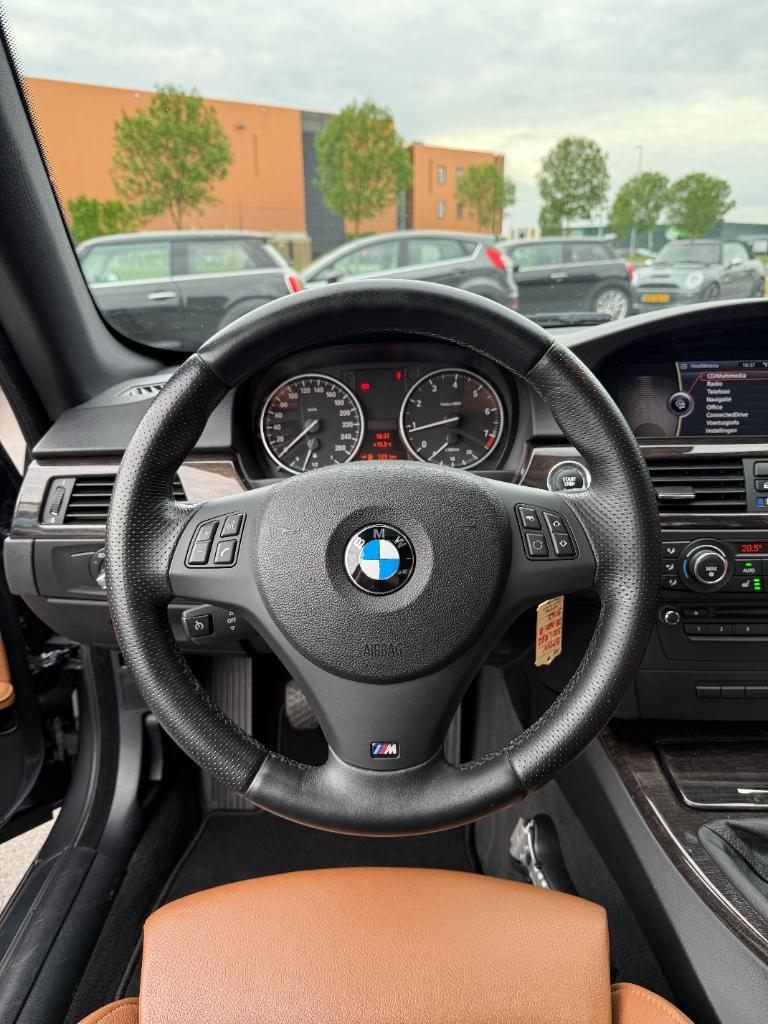 BMW 3-serie e92 320i corporate lease mineralgrey edition