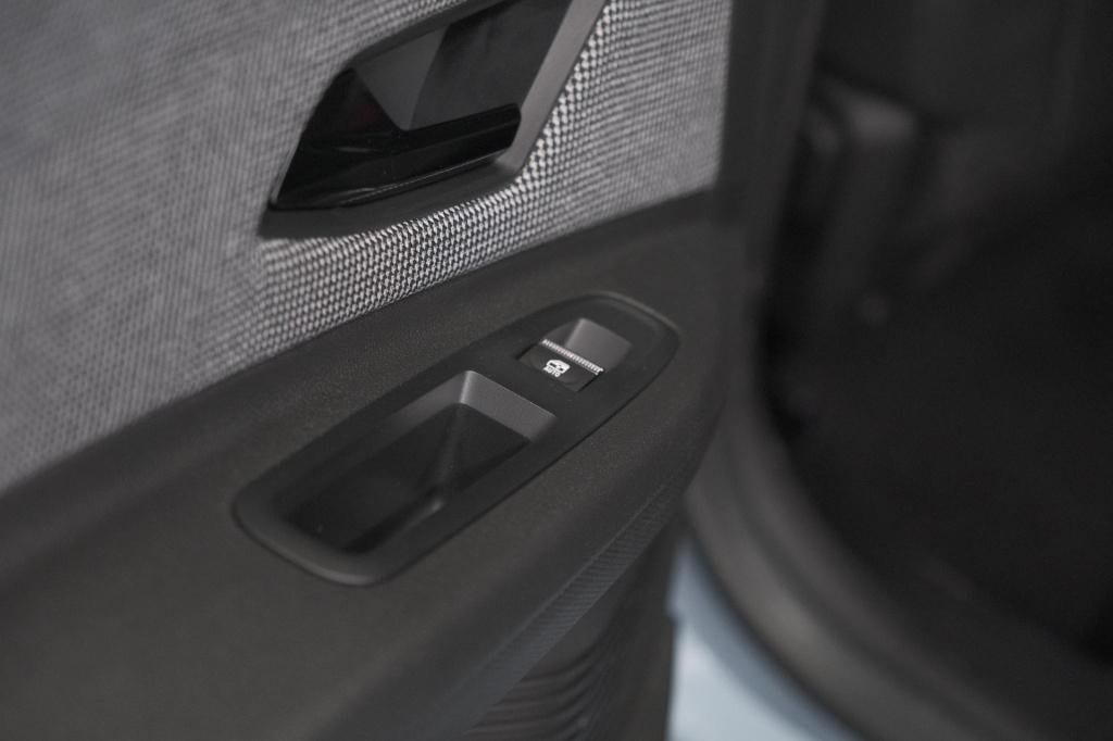 Renault 4 comfort range iconic 52 kwh | pack advanced driving assist | came