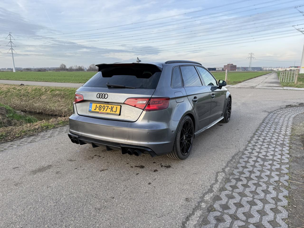 Audi A3 1.4 Tfsi 90KW Sportback S-tronic 2013 Grijs