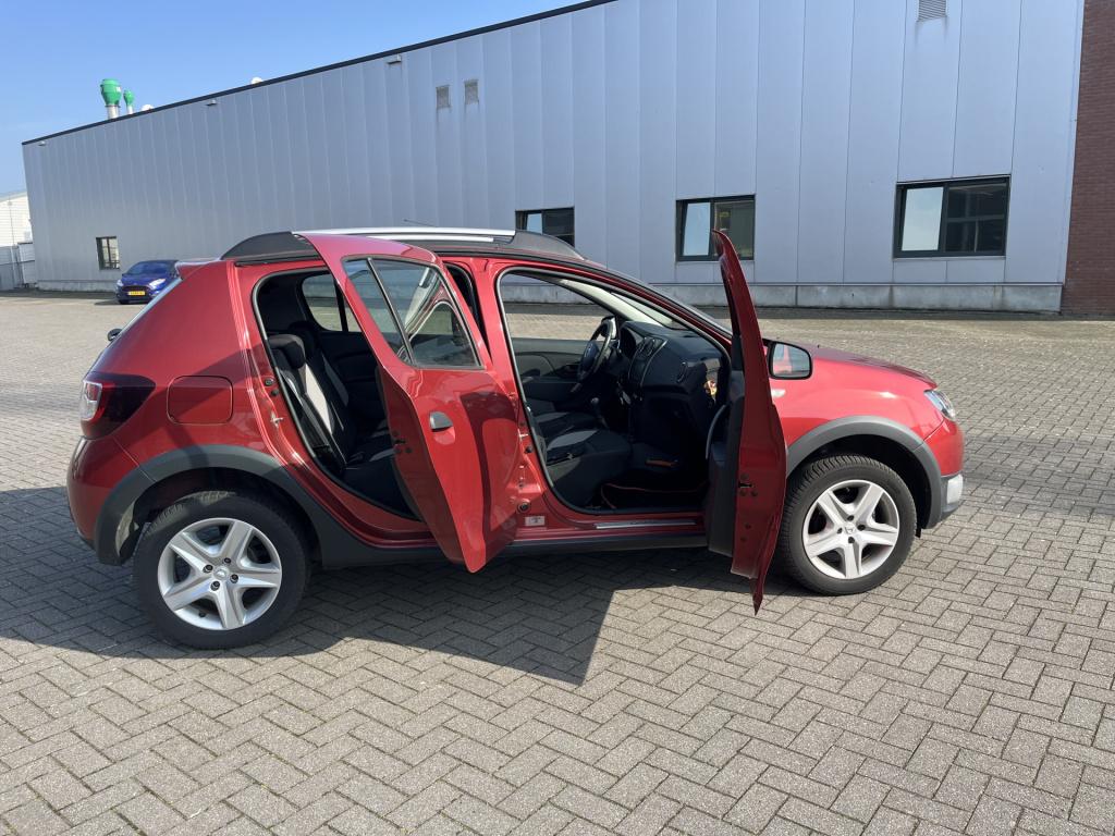Dacia Sandero Stepway 0.9 tce lauréate 63 dkm