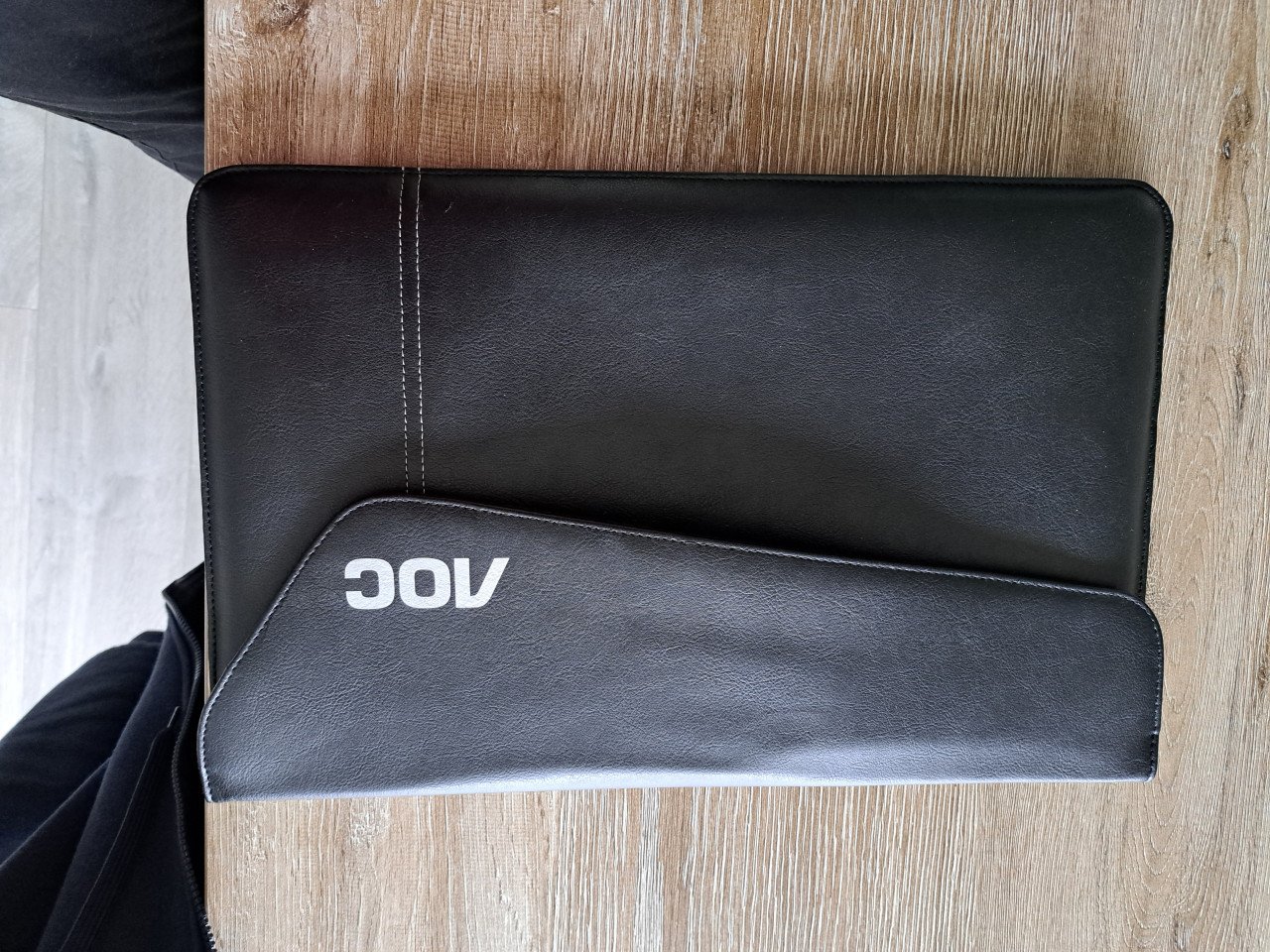 AOC 16 inch full HD portable usb-3 monitor.
