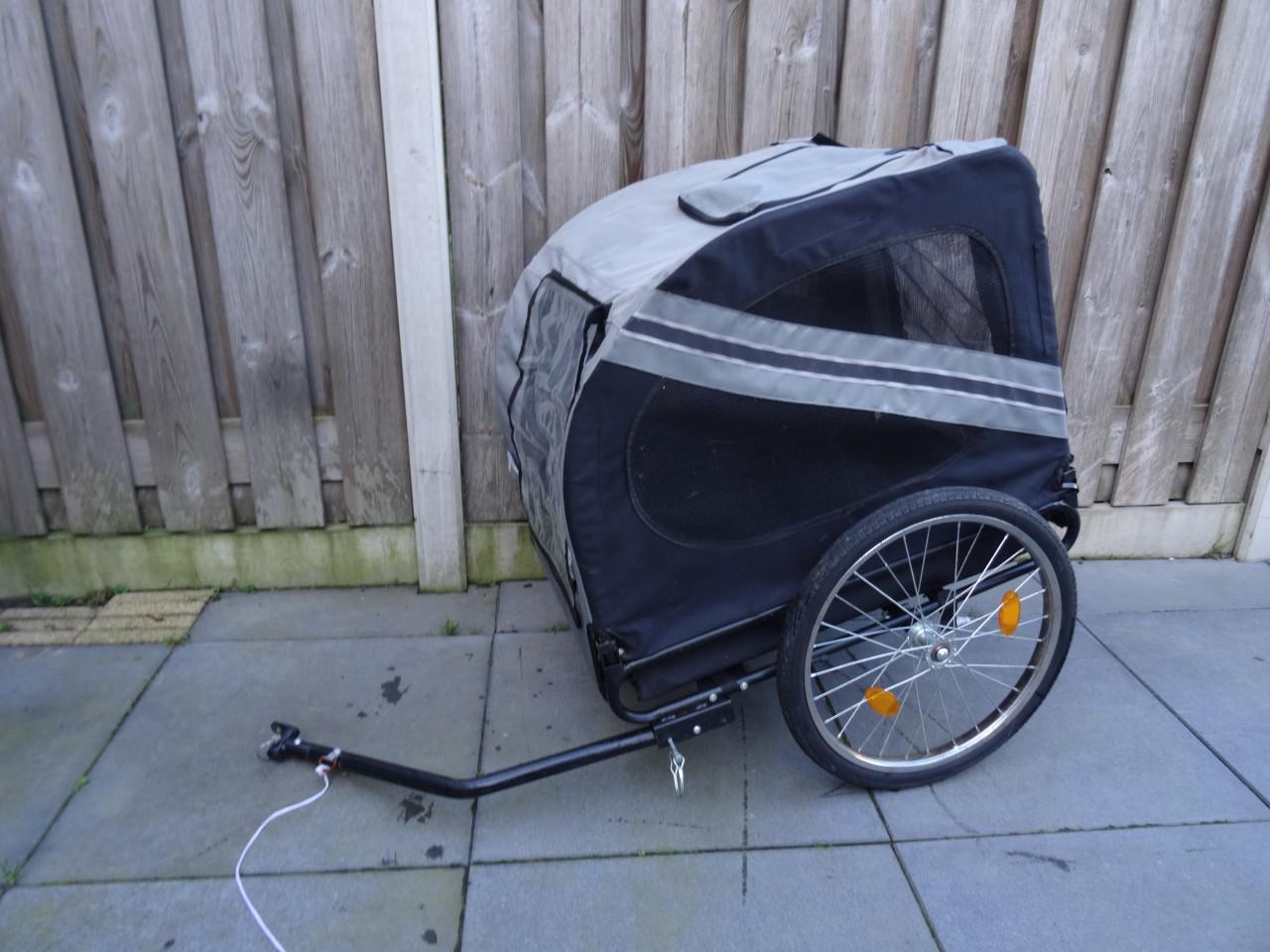 🚲🐶 Flamingo Fietskar Hoogte: 66 cm Breedte: 55 cm