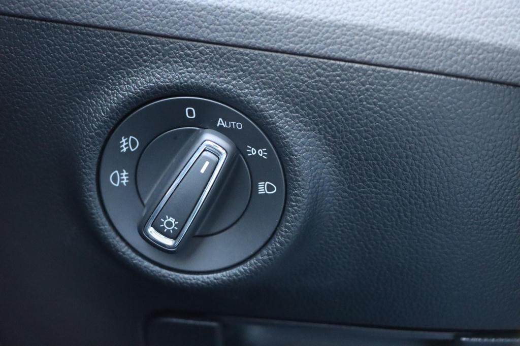 Skoda Superb combi 1.4 tsi iv laurin & klement 218pk dsg6 | soh 96,9% |