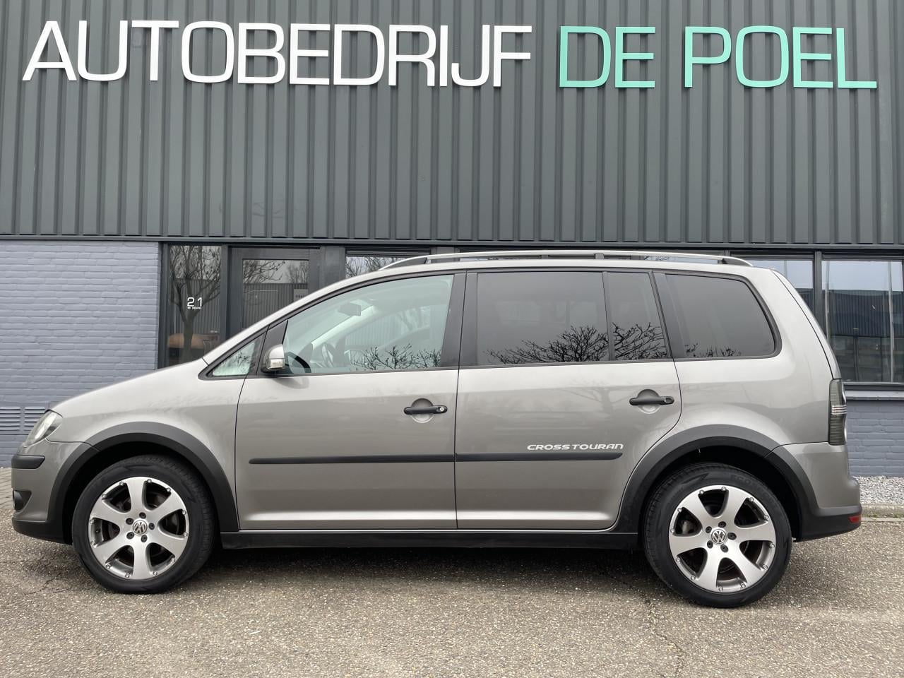 VOLKSWAGEN TOURAN 1.4 CROSS AUTOMAAT