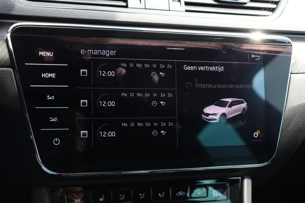 Skoda Superb combi 1.4 tsi iv sportline 218pk dsg6