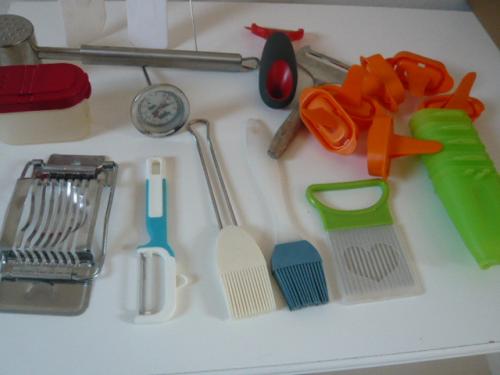 NIEUWE EN Z.G.A.N. KEUKEN SPULLETJES