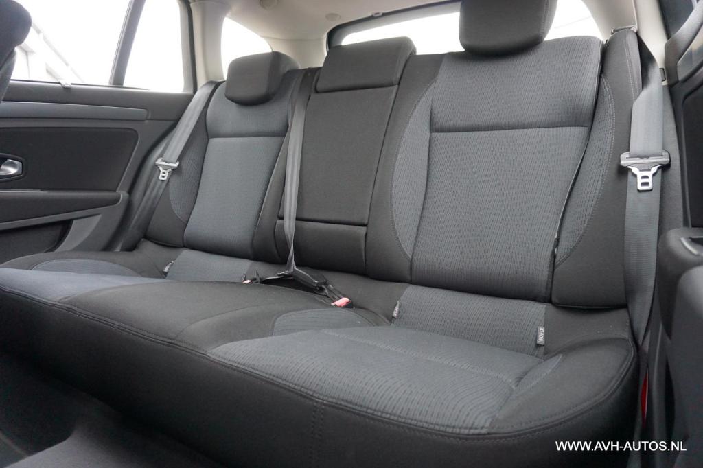 Renault Laguna estate 2.0 16v sélection business