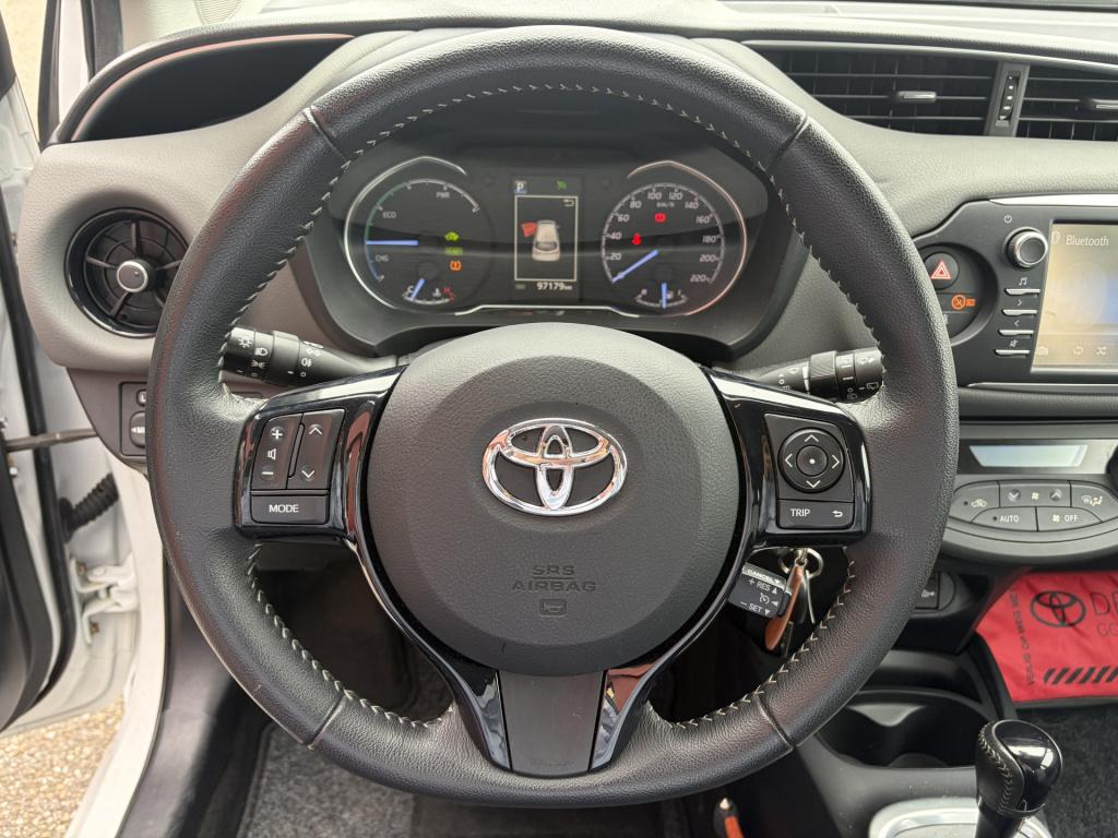 Toyota Yaris 1.5 hybrid aspiration automaat | nav | camera