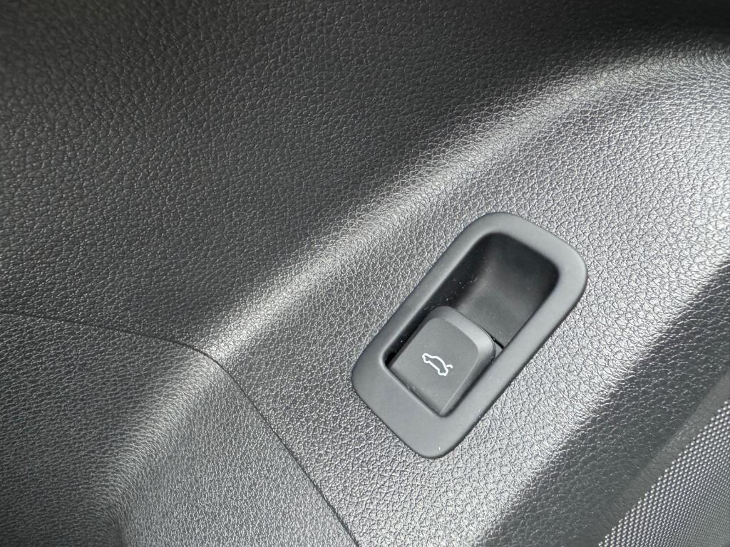 Audi Q2 35 tfsi sport * black pack * keyless * matrix led * stoelverwarming