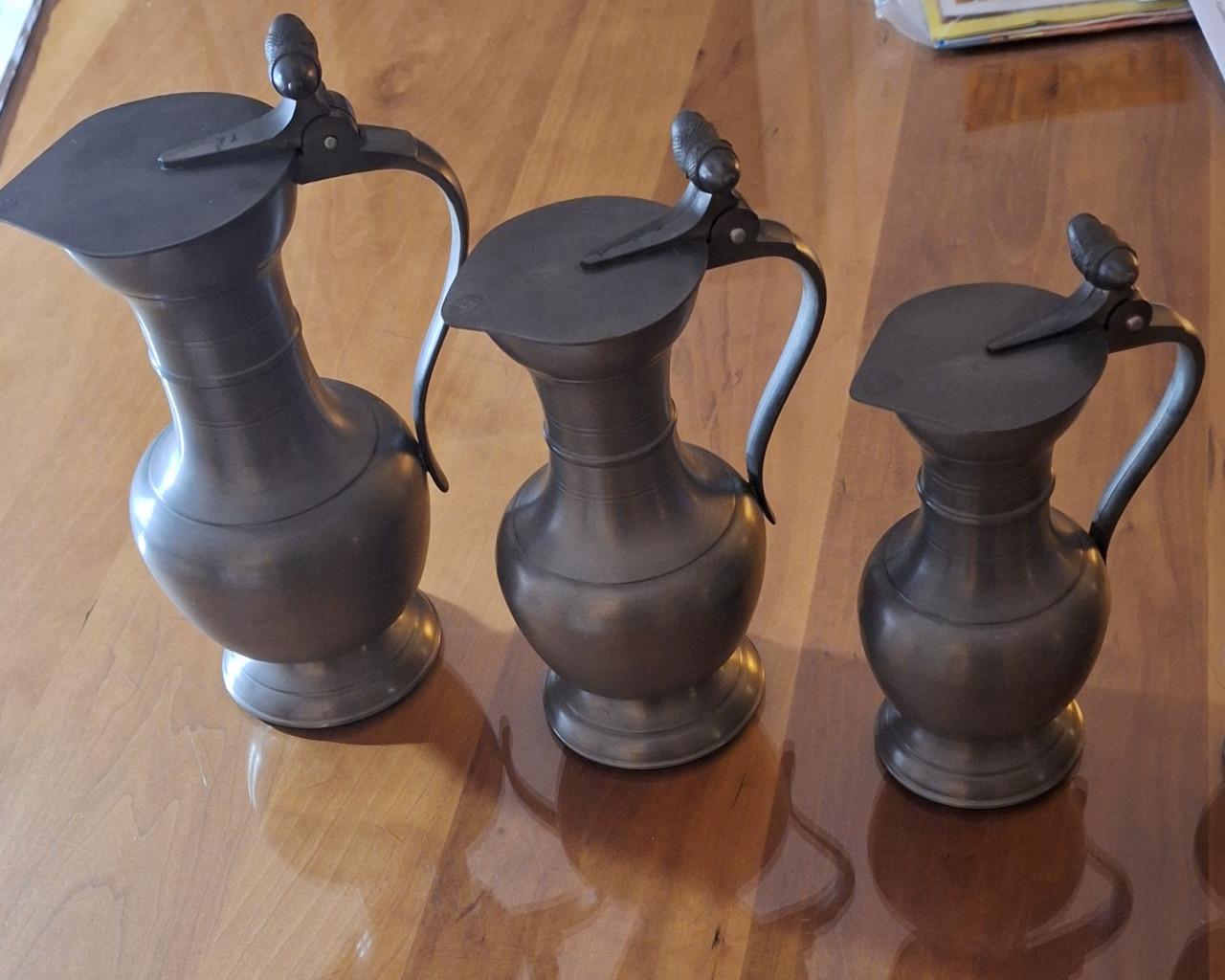 Tinnen eikelkannen met deksel.