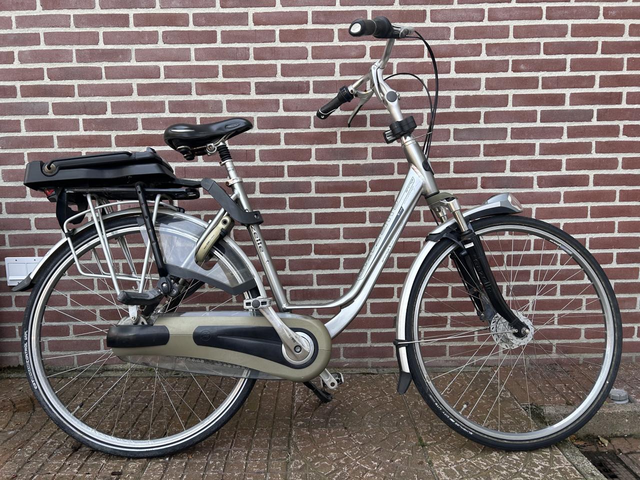 Mooie damesfiets met opklapbaar kinderzitje