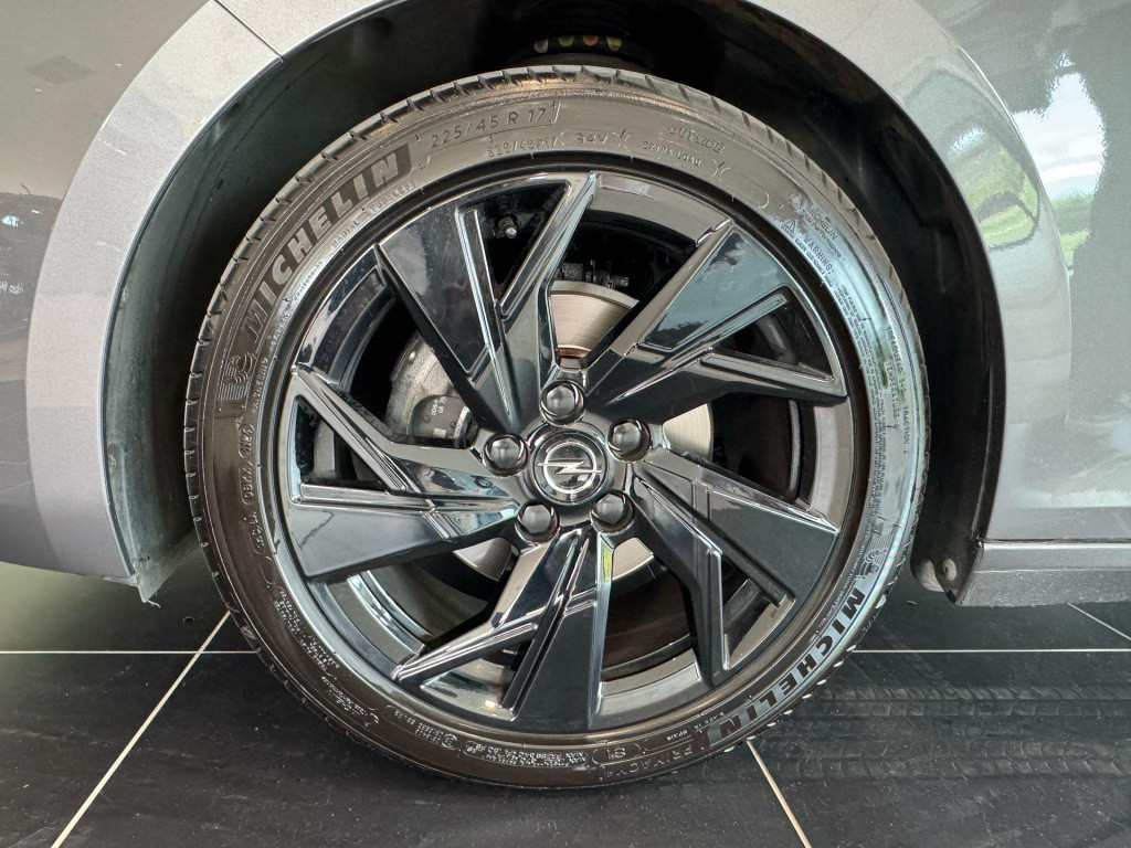 Opel Astra 1.2 turbo gs | automaat | navigatie | 360° camera | keyless entr