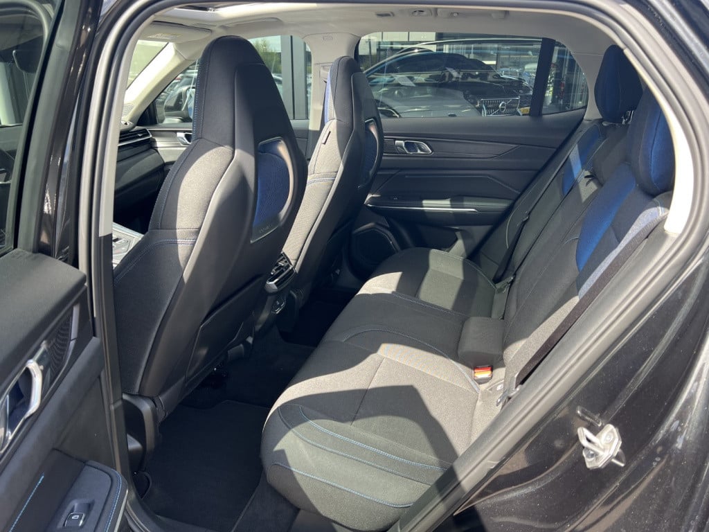 Lynk & Co 01 1.5 261pk plug in hybrid , panodak , carplay