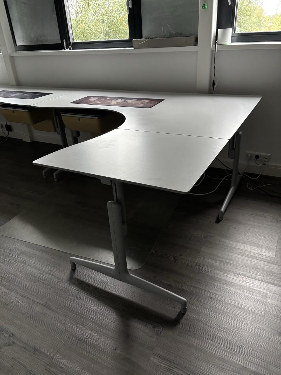 Lensvelt Rizatto hoekbureau's