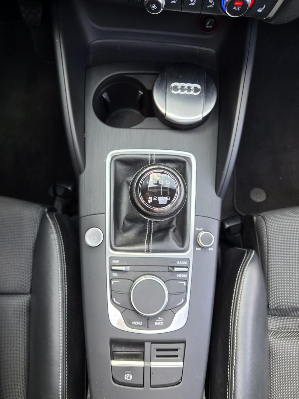 Audi A3 limousine 1.4 tfsi cod ambition pro line s