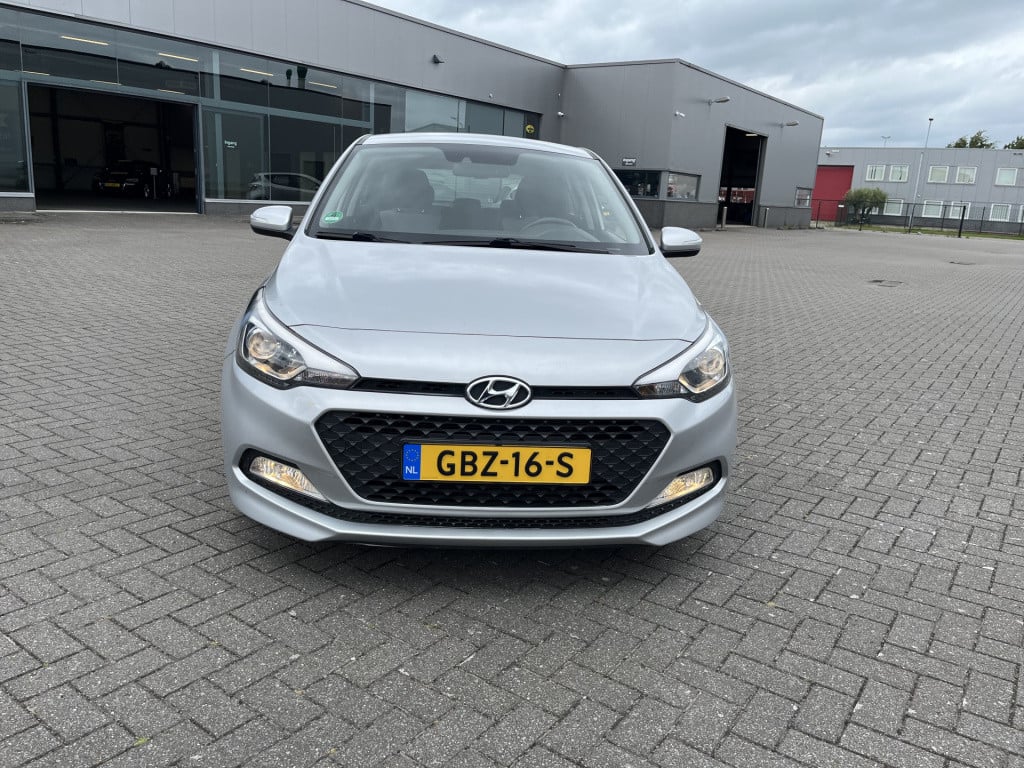 Hyundai I 20 1.2 hp i-motion premium 42 dkm