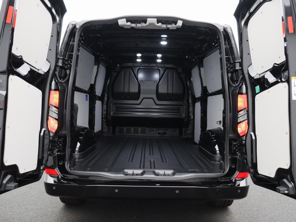 Ford Transit Custom 300 2.0 tdci l2h1 limited 136 pk | navigatie | 17" lich