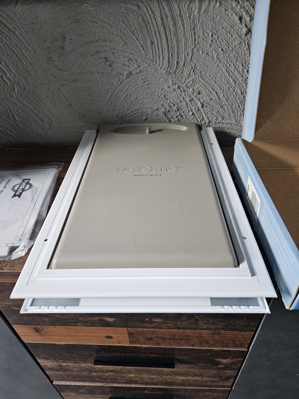 Nieuwe PetSafe Staywell aluminium hondenluik tot 18 kg