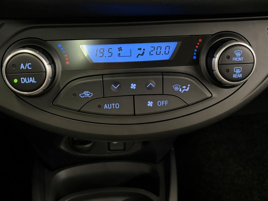 Toyota Yaris 1.5 hybrid executive