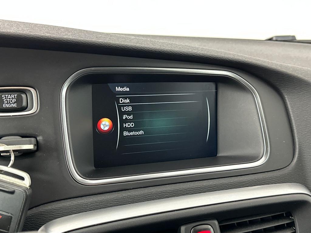 Volvo V40 2.0 t3 nordic+ | standkachel | stoelverwarming | cruise control |