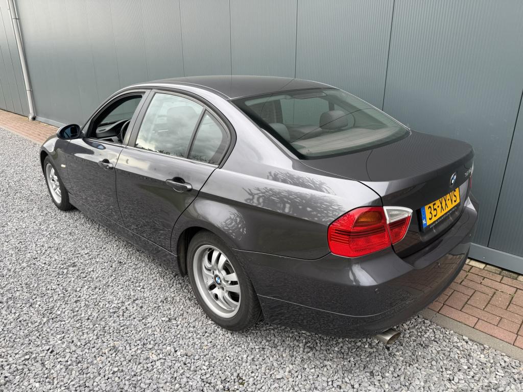 BMW 3-serie 320i 150pk executive sedan