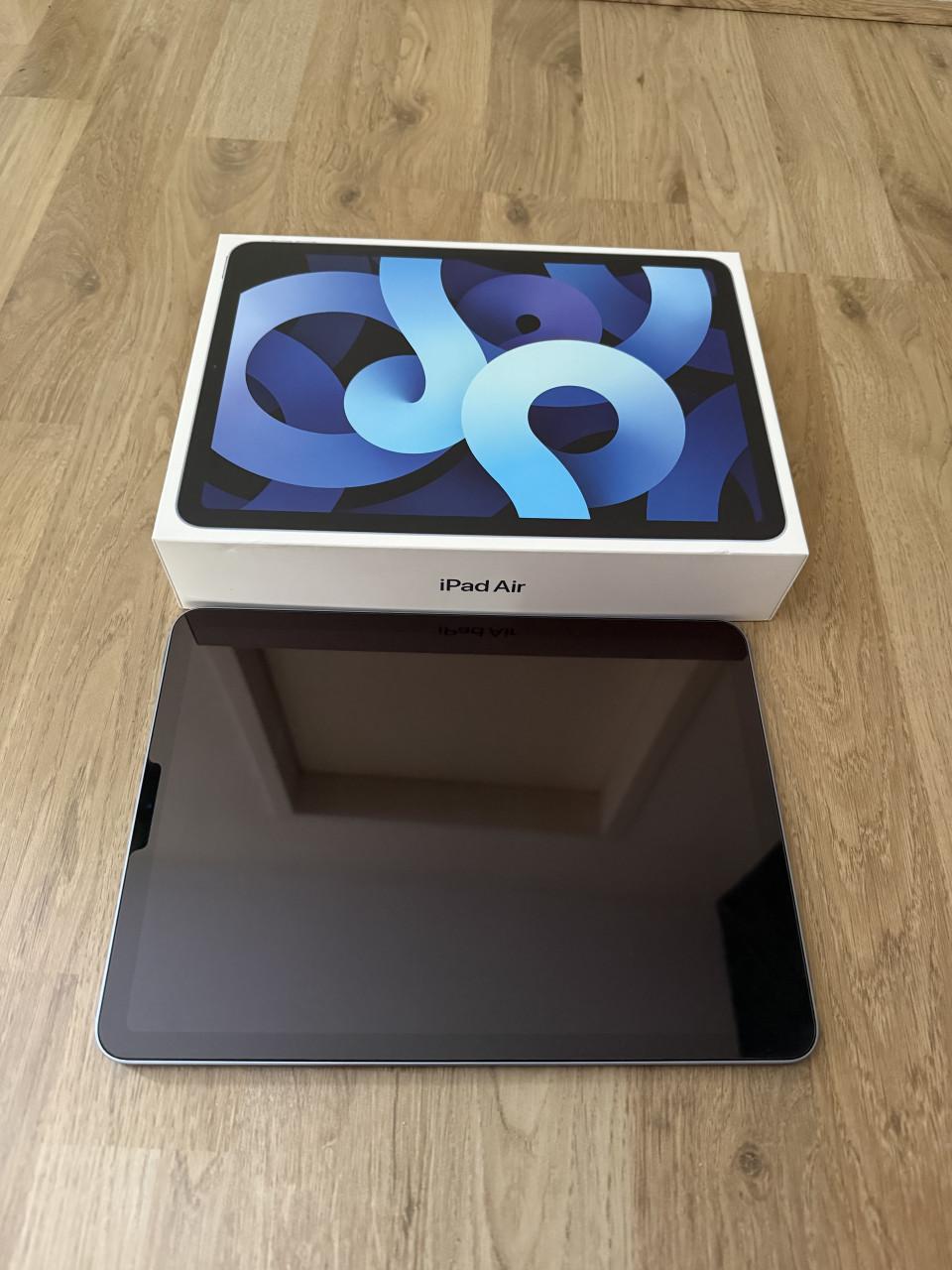 IPad Air 4 (2020) 64GB WiFi Sky Blue – Zeer nette staat + doos