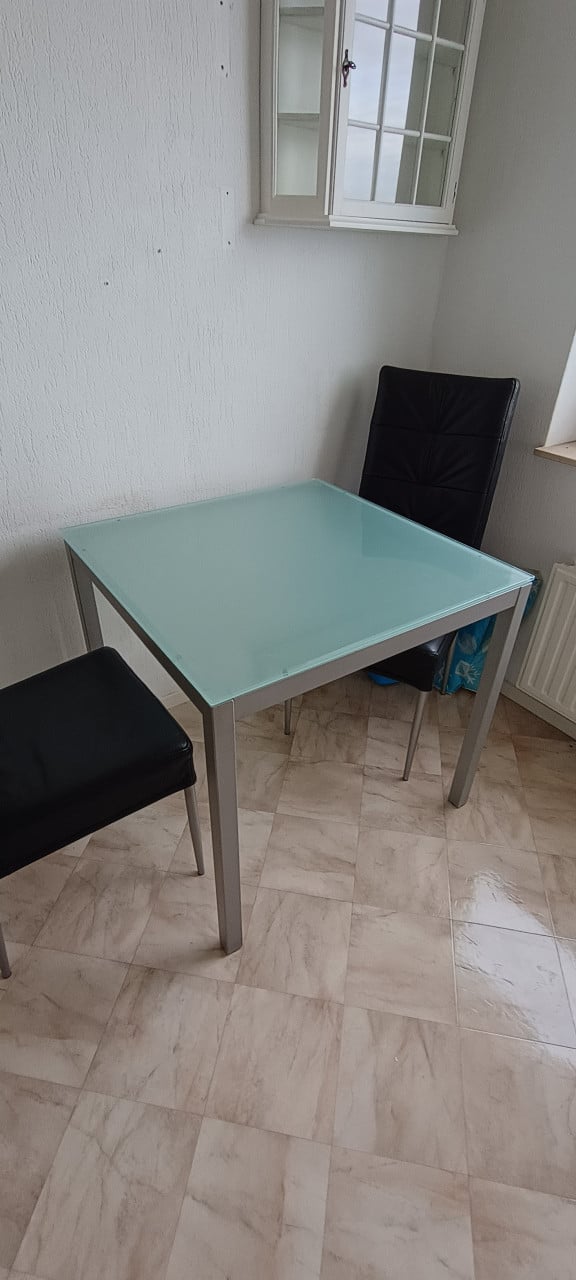 Eetkamertafel