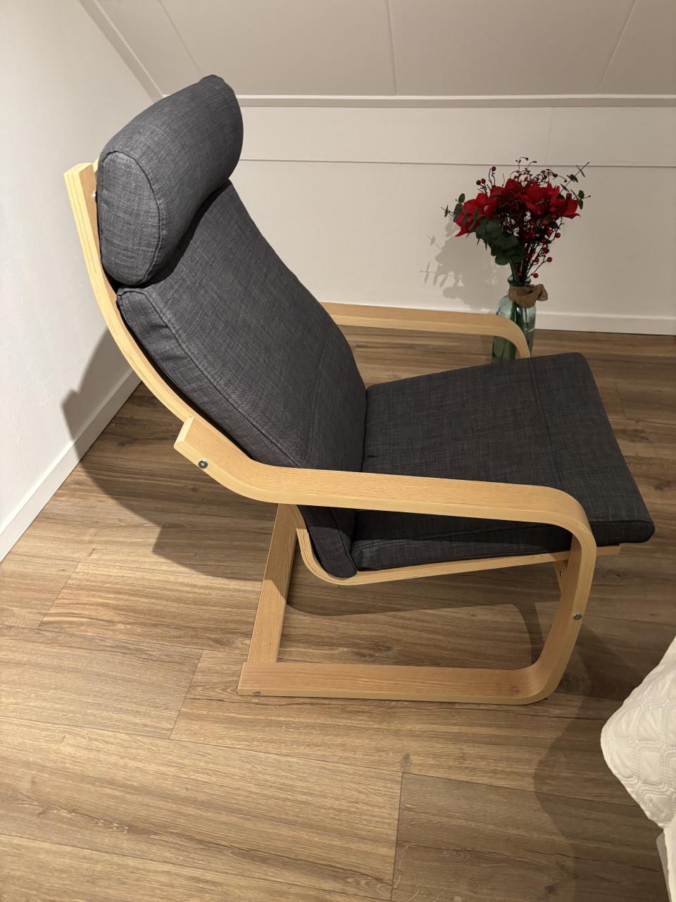 IKEA Poäng stoel + voetenbankje krukje