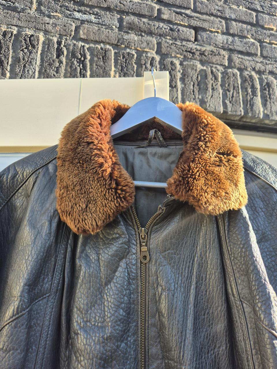 VintageLeren jas met bontkraag