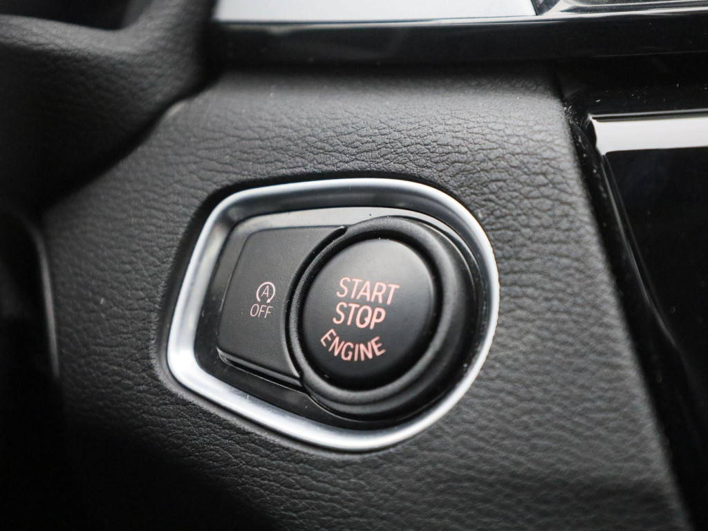 BMW X1 sdrive18i | automaat | navigatie | camera | climate control | blueto