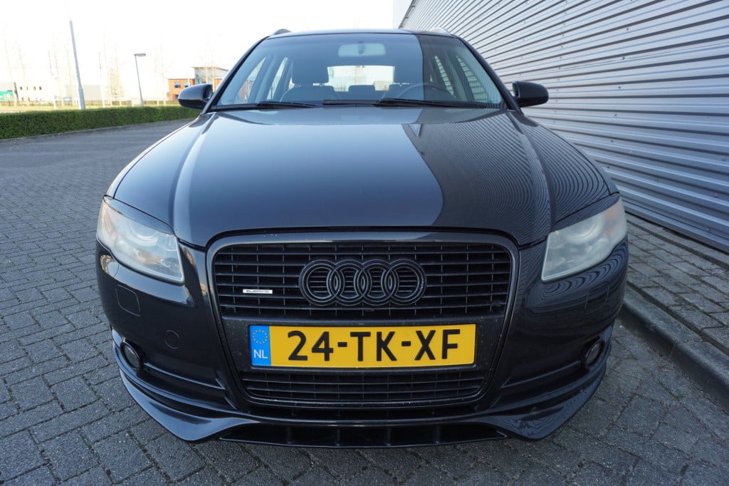 Audi A4 avant 3.2 fsi quattro pro line airco / cruise / navi / trekhaak / p