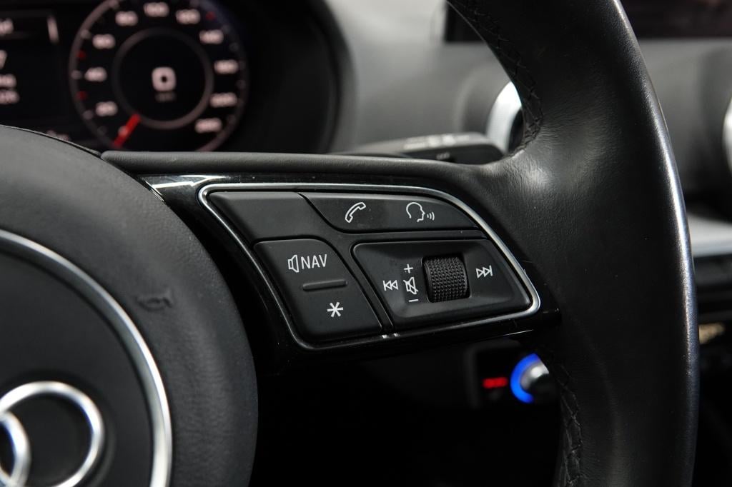 Audi Q2 1.5 tfsi | stoelverw. | trekhaak | camera | keyless |