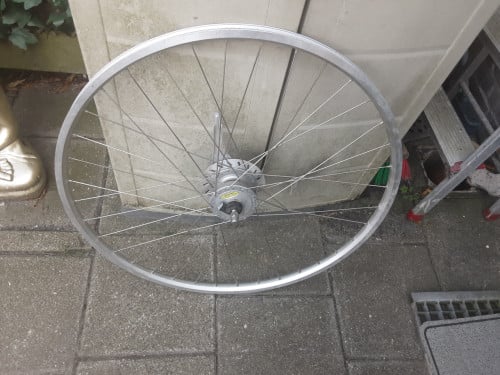 28 inch nexus voorwiel, naafdynamo, rollerbrake rem