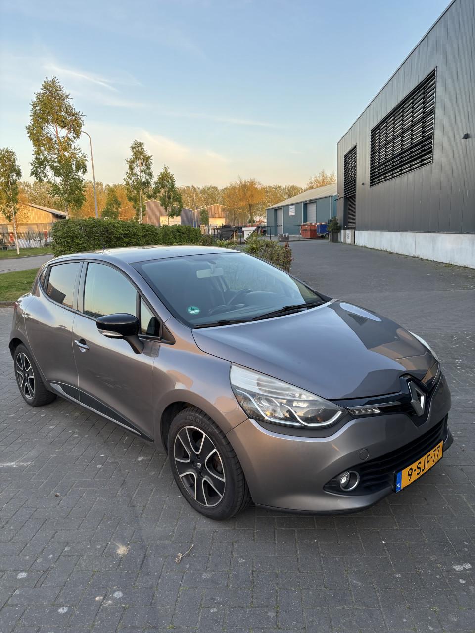 Renault Clio 0.9 TCE 66KW 5-DRS 2013 Grijs | NAP | NIEUWE APK!