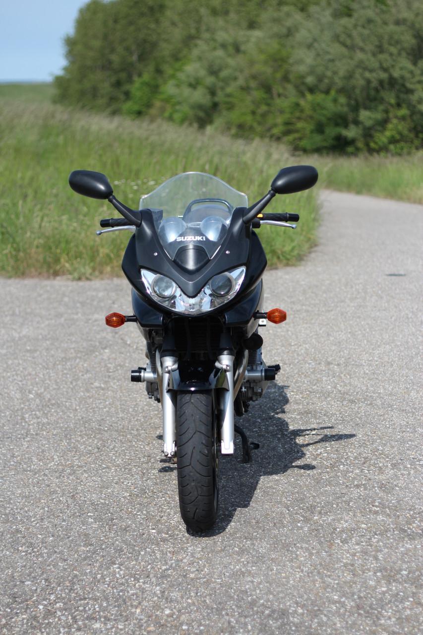 Suzuki gsf 600 s