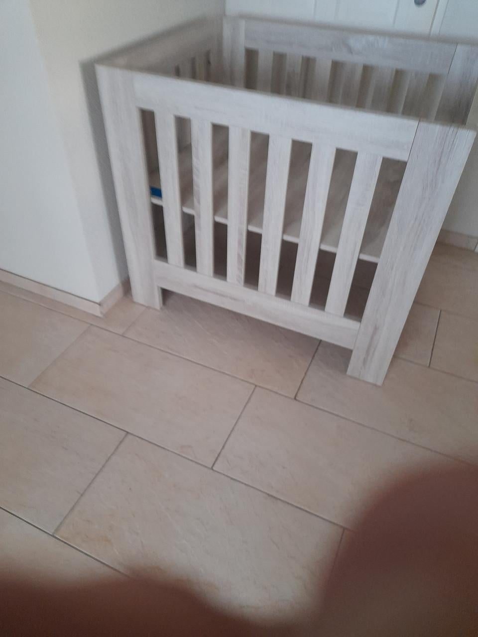 TWF box (in goede nette staat ) in hoogte verstelbaar!