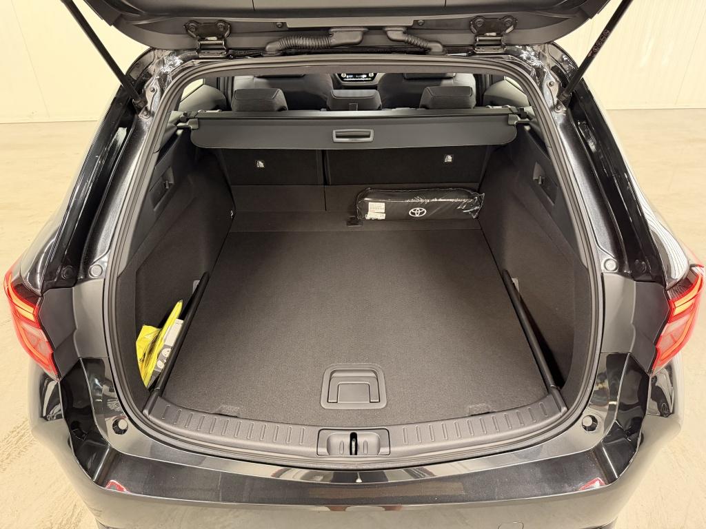 Toyota Corolla Touring Sports 140 hybrid active aktie model !!!