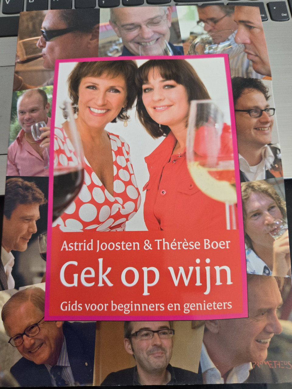 2 wijnboeken: Gek op wijn en Chateau Poeha. Allebei zgan
