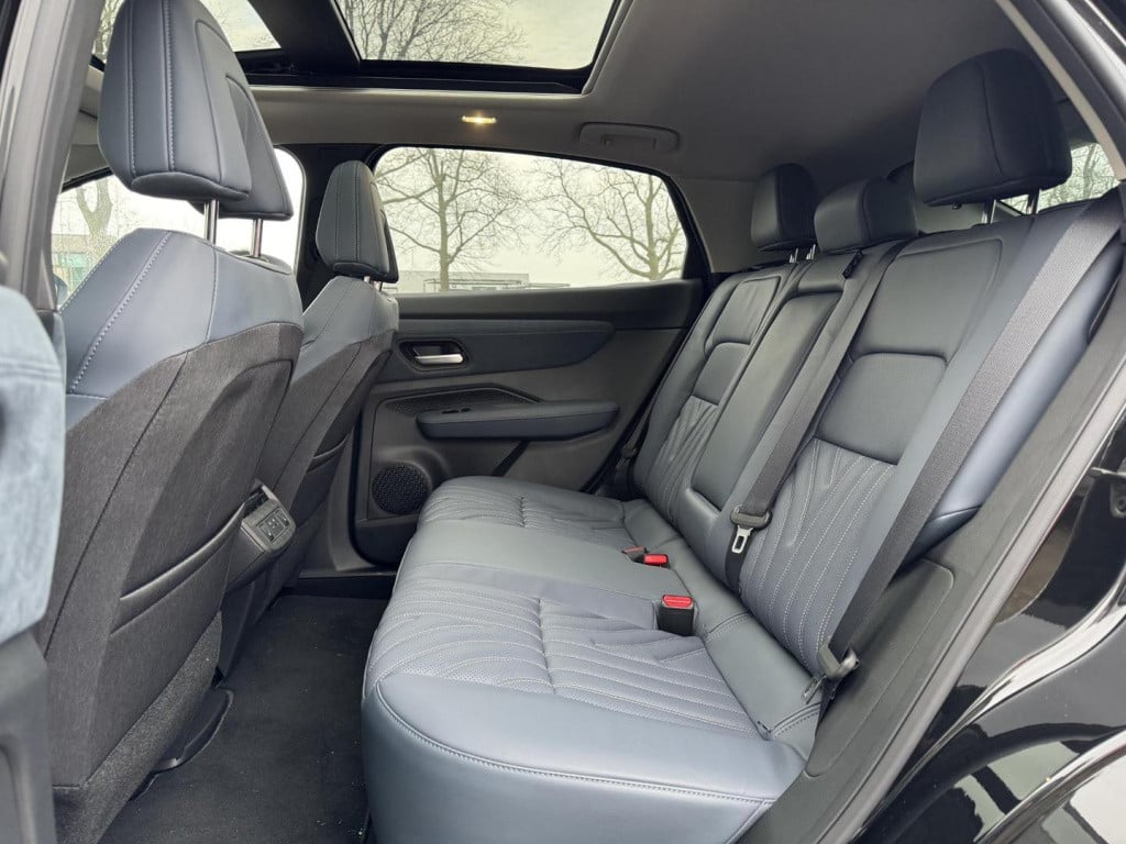 Nissan Ariya evolve 91 kwh nappaleder interieur!