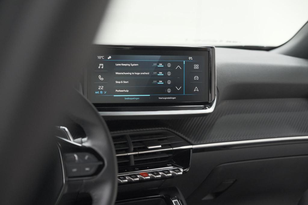 Peugeot 2008 1.2 hybrid 136 style | apple carplay | parkeersensoren | clima