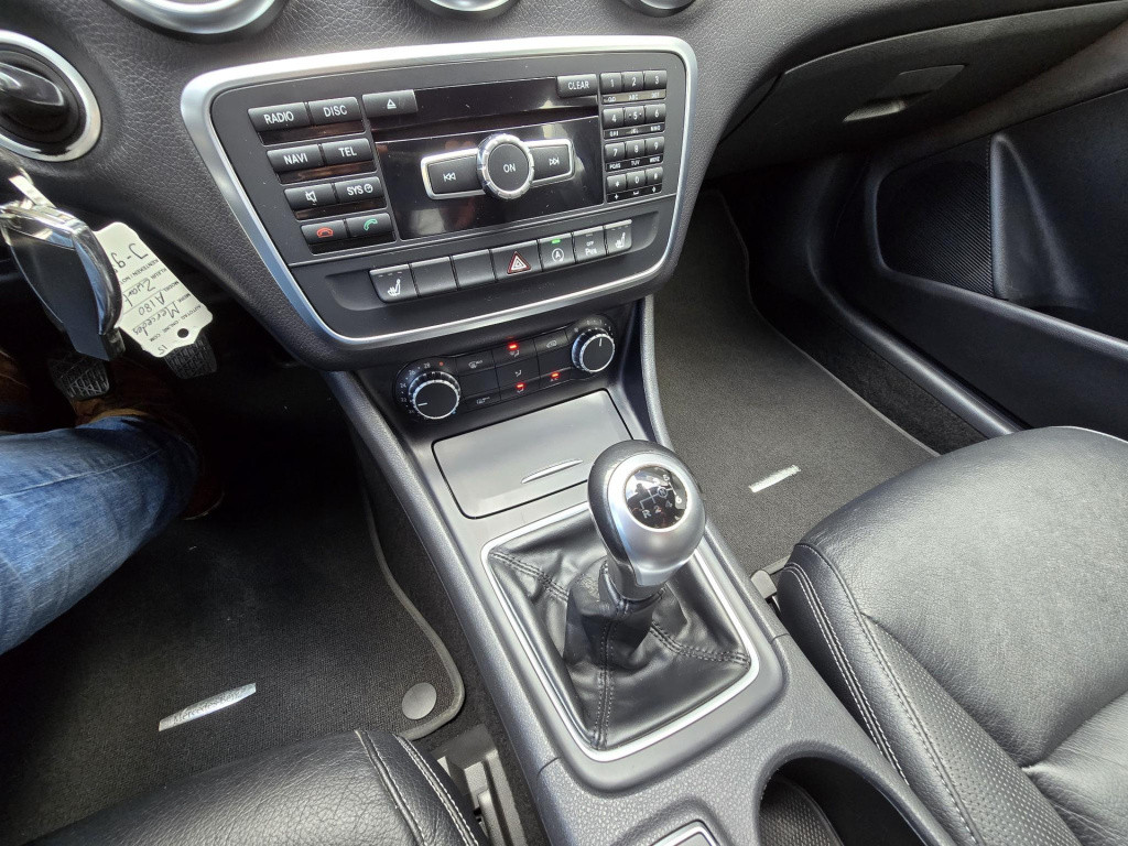 Mercedes-Benz A-Klasse 180 ambition urban-pakket slechts 83.000 km!!