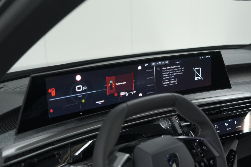 Peugeot 5008 1.2 hybrid 145 gt | panoramadak | camera | elektrische achterk
