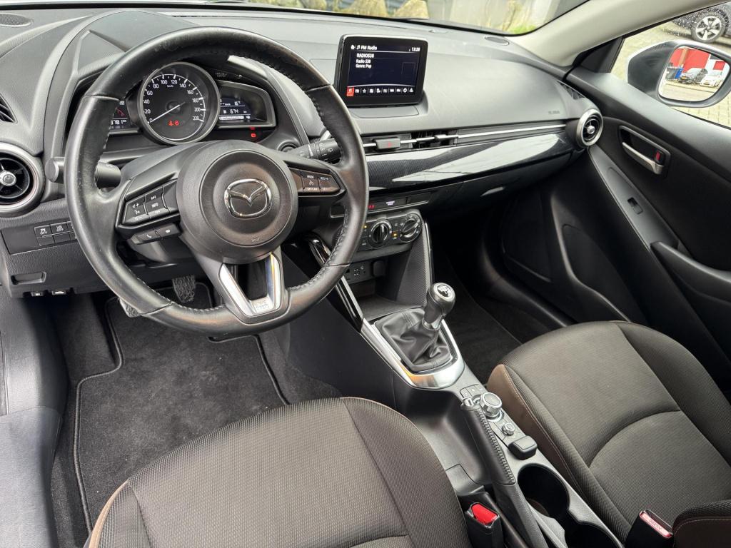 Mazda 2 1.5 skyactiv-g style selected nl-auto, allseason banden!