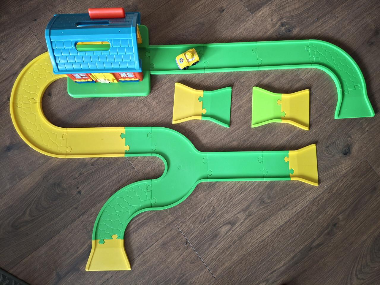 Autobaan + Huisje + Autootje