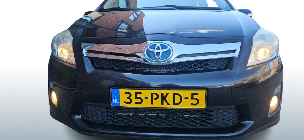Toyota Auris 1.8 full hybrid dynamic verbruik 1:25 !!