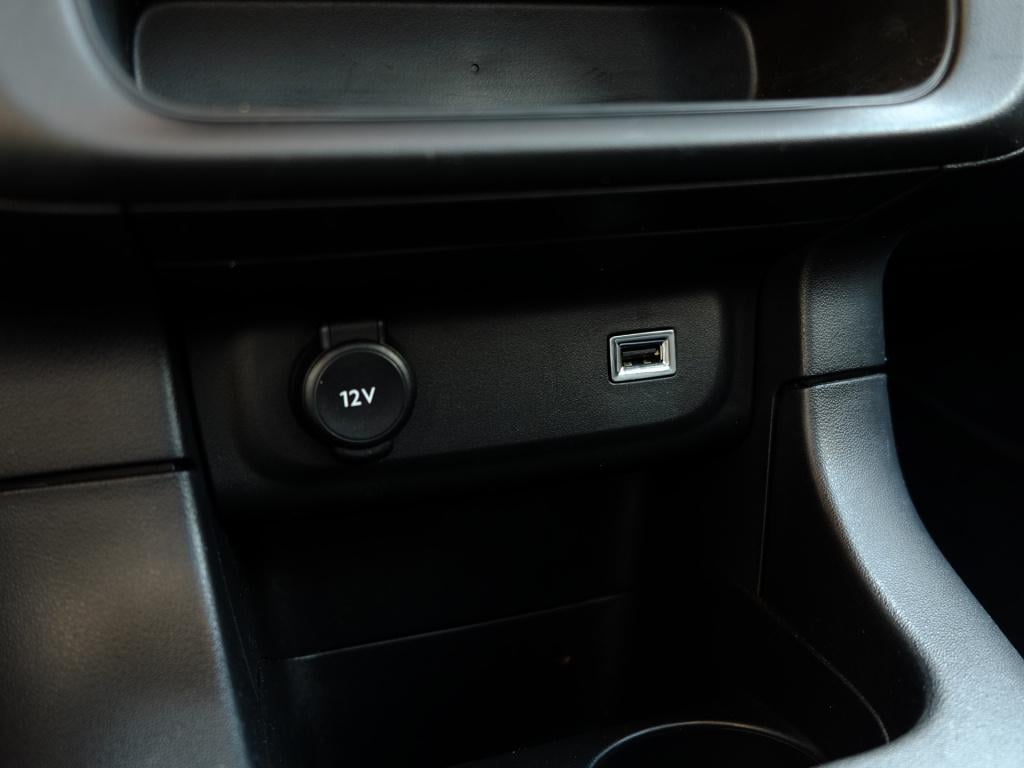 Citroen C3 1.2 puretech 82pk s&s shine | panodak | cruise control | airco |