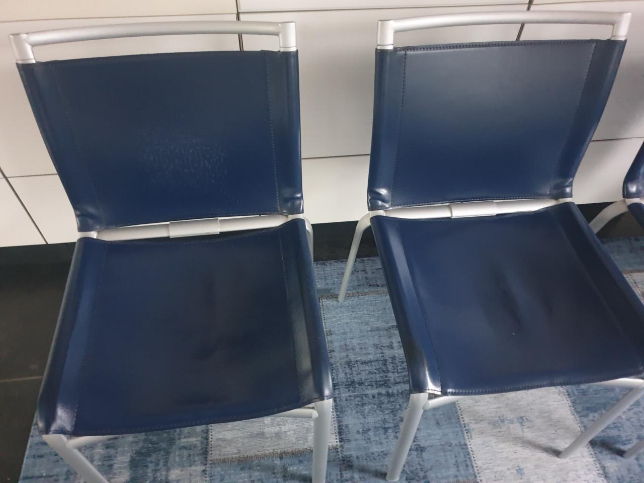 Eettafel met 4 stoelen