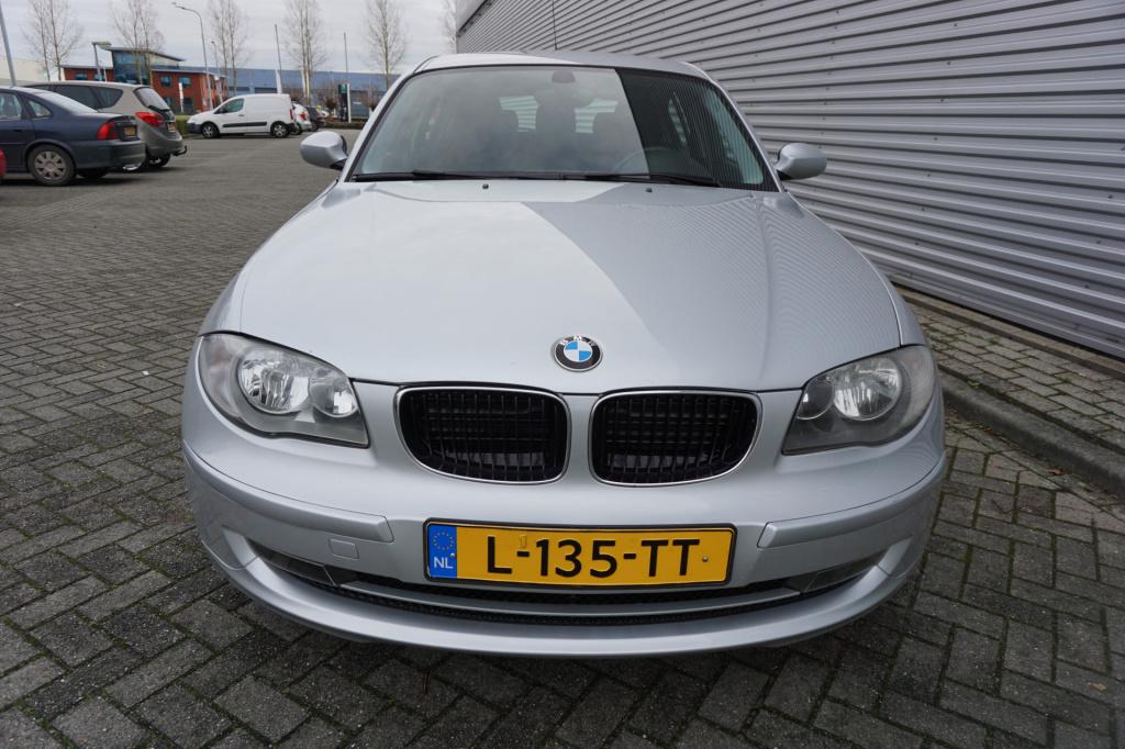 BMW 1 Serie 118i business line airco / lm velgen / mistlampen